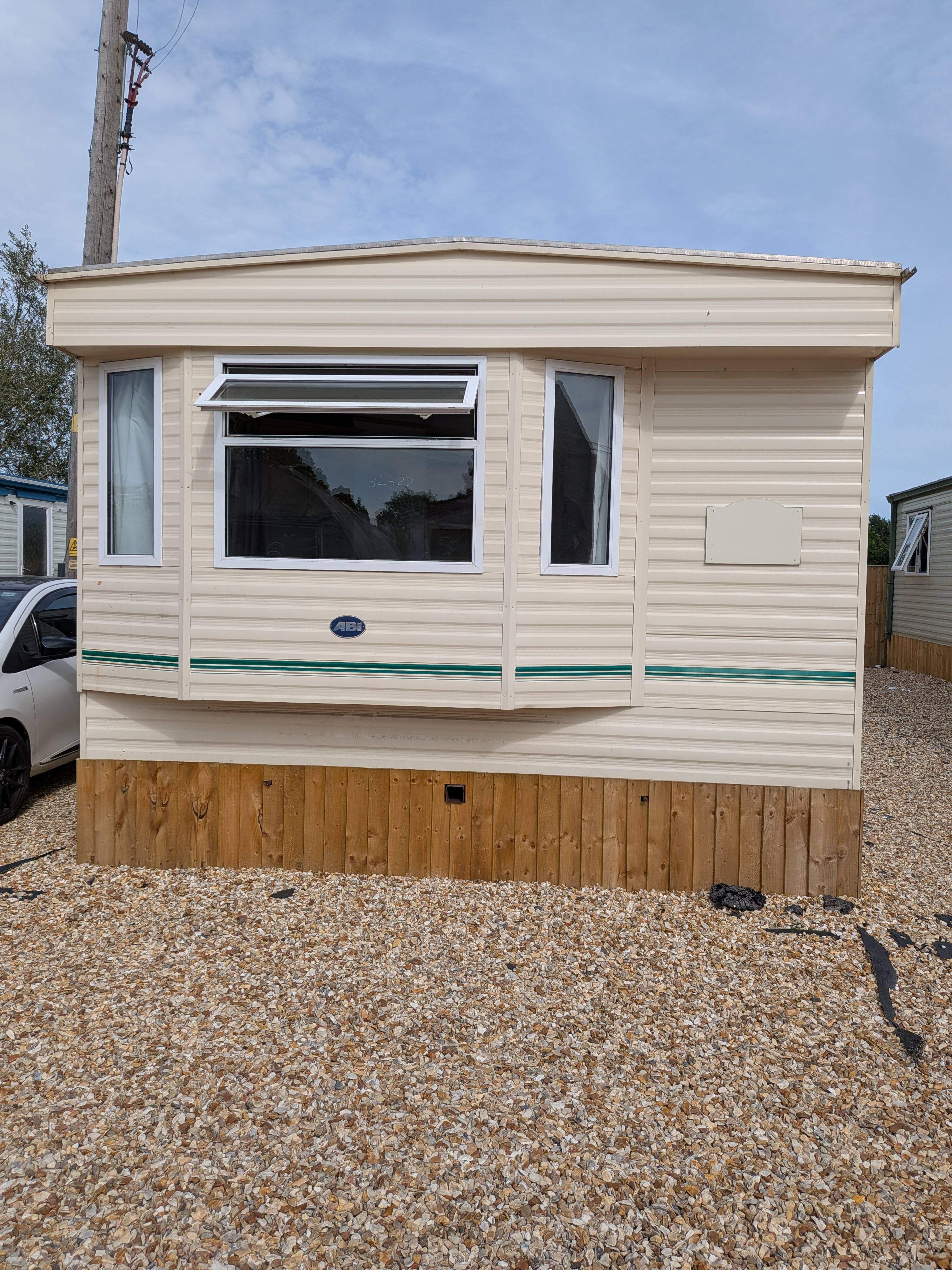 2 Bedroom 1 Bathroom Static Caravan (van 04 Gra)
